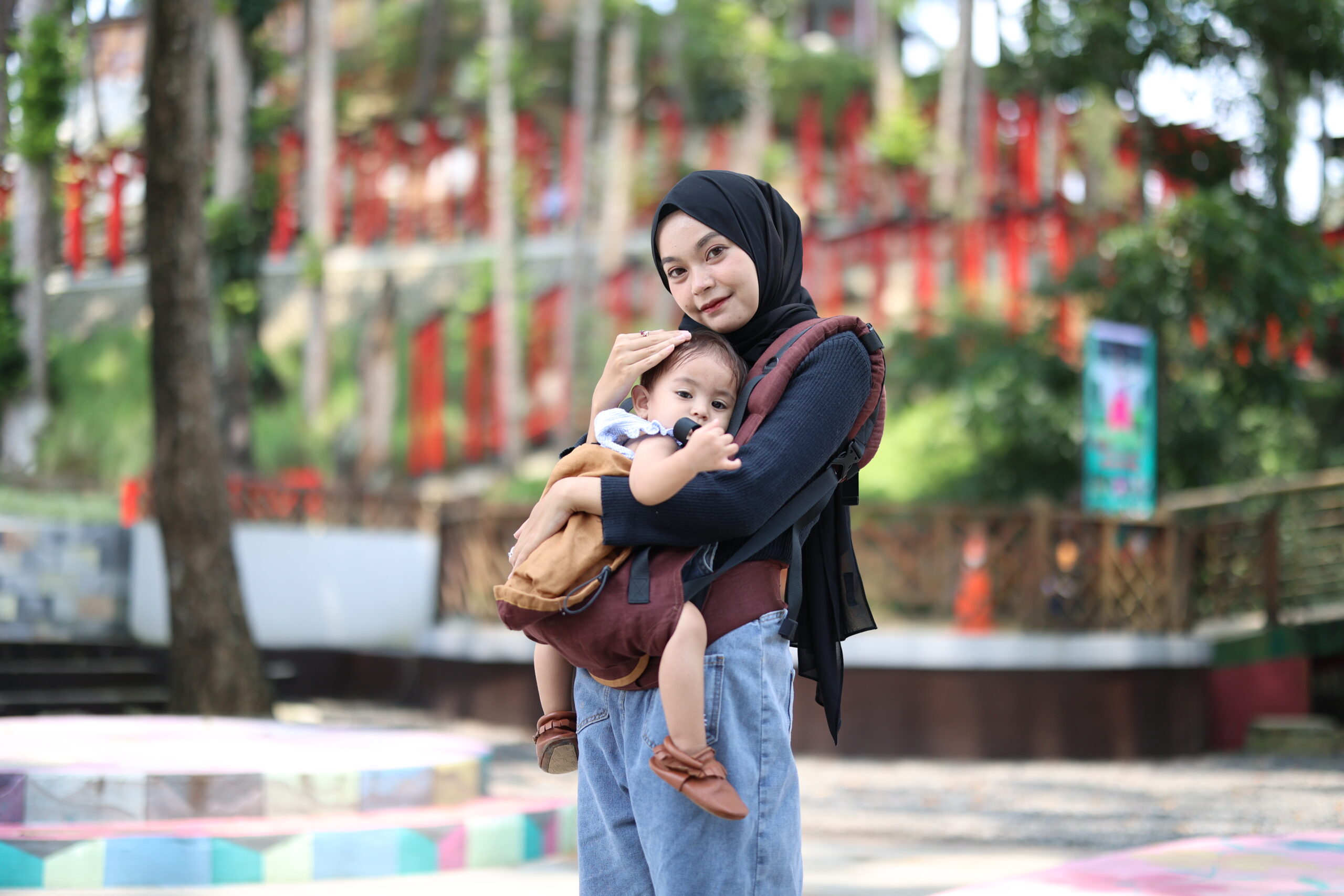 Berwisata Lebih Mudah dengan Zakkel Shift Baby Carrier